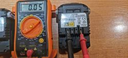 Multimetr mierzący napięcie akumulatora Briggs & Stratton