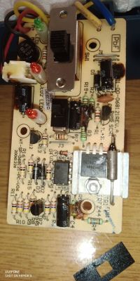 Lodówka sam. Mobicool T35 - Panel sterujący nie działa