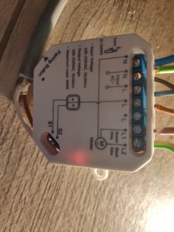 How do I combine a bistable switch with a Tuya module for roller shutters? How do I combine a bistable switch with a Tuya module for roller shutters?