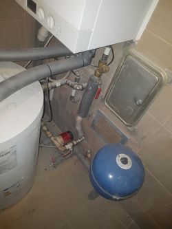Jak ustawić przepływ w podłogówce, żeby grzała równo?