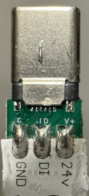 LED strip connector resembling USB-C with three pins labeled G, ID, V+.