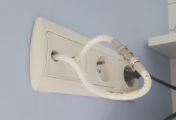 UPC Cable Splitter Setup: Managing Multiple Decoders & Antenna Pass-through Connections