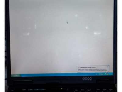 Białe plamy na matrycy IBM'a T20... Białe plamy na matrycy IBM'a T20...