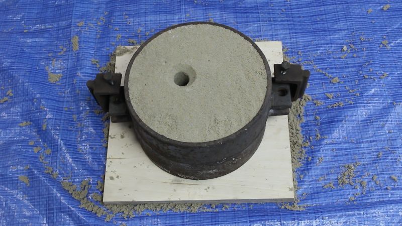Pionek szachowy odlany z aluminium Pionek szachowy odlany z aluminium
