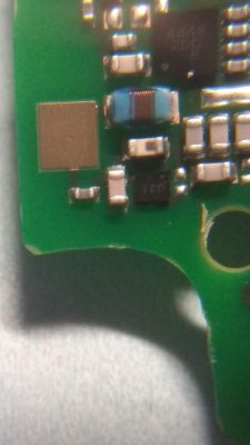 Huawei P20 Lite - Zdjęcie płyty / brak jednego elementu / nie wykrywa baterii.