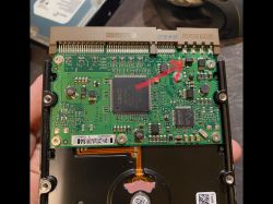 [DYSK SEAGATE ST3500630A] Pomoc w identyfikacji diody/transila