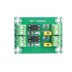 Zielony moduł optoizolatora oznaczony jako 817 Module z elementami elektronicznymi i złączami.
