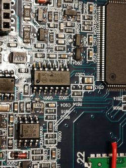 DS150 klon Delphi - NCV7356G uszkodzony. Dlaczego się zadymiło?