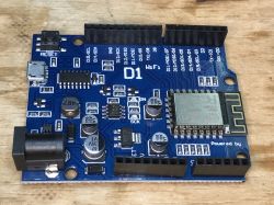 Jak programować płytkę Wemos D1 (ESP8266) w kształcie Arduino? ArduinoOTA w PlatformIO
