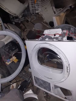Suszarka Siemens WT45H25EPL - wymiana osłony szyby drzwi