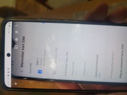 Telefon Samsung M23 z ustawieniami karty SIM na ekranie.