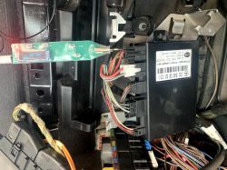 Mercedes W211 '06 przedlift - schemat połączeń modułu haka przyczepy