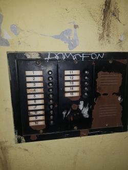 Laskomex LF3 na Cyfral 5P - brak otwierania drzwi, buczy, słychać ulicę