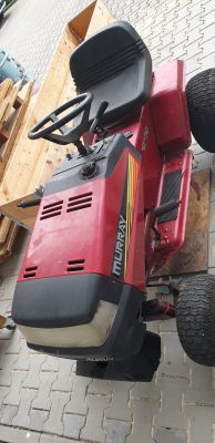 Identyfikacja modelu kosiarki Murray 12hp na podstawie zdjęcia