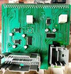 Volvo XC90 '05 CEM nie zasila zegarów, panelu klimy i fotela kierowcy