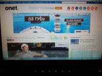 Toshiba - Poziomy rozmazany pasek w dolnej części matrycy.
