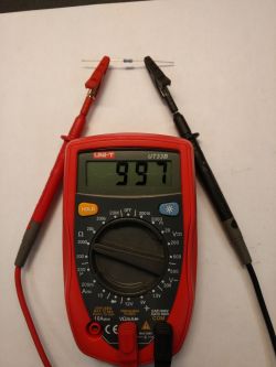 UNI-T UT33B - "Cheap / Dear" - multimeter with backlight and HOLD func