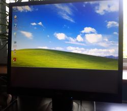 Monitor nie wyświetla - Monitor nie wyświetla części obrazu