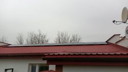 Zacienienie paneli PV Jinko Solar 365W: wpływ na pracę instalacji z falownikiem Huwei Sun 2000 3KTL