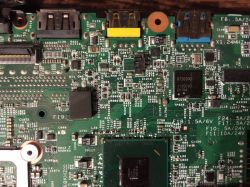Lenovo T420s - uszkodzenie 2 USB po podłączeniu klimatyzacji. Co robić?