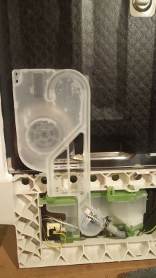 Indesit DIFP 28T9 - Błąd H, sygnał dźwiękowy, poziom wody za wysoki