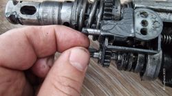 MaCallister MSRH600 - Jak złożyć wybierak trybów w młotowiertarce?