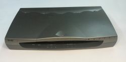 Wnętrze starego routera ISDN/DSL DI-304. Wspominamy Internet lat 2000