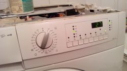 Pralka Electrolux EW 1040 - przestaje działąć po paru sekundach Pralka Electrolux EW 1040 - przestaje działąć po paru sekundach