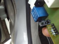 Jak zidentyfikować model autoalarmu INFERNO z kluczykiem P052?