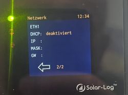 Ekran Solar-Log Base 100 pokazujący brak konfiguracji sieciowej i wyłączone DHCP