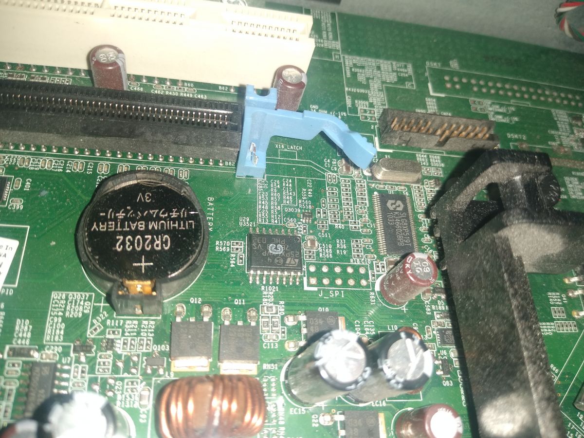 [Rozwiązano] Lokalizacja, identyfikacja kości BIOS w Dell Optiplex 780