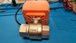 Zawór z napędem HPControl A83 9-24V DC 2-przewodowy - integracja Satel Integra