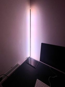 Stojąca, narożna lampa LED - obudowa z druku 3D, sterowanie WiFi