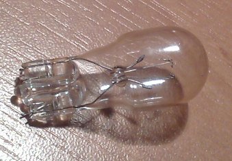 Jaka to moc żarówki? Gdzie można ją kupić? Żarówka w skuterze. Jaka to moc żarówki? Gdzie można ją kupić? Żarówka w skuterze.