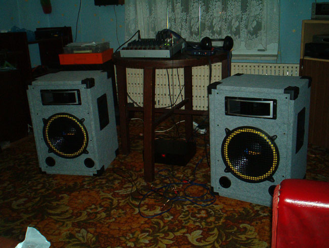 Zestaw nagłośnieniowy 2x100W RMS