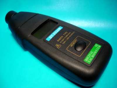 Miernik predkości obrotowej do pił i kosiarek spalinowych