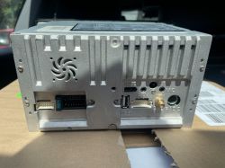 Jak przywrócić do działania stację multimedialną w Touareg 2003 - brak danych o modelu