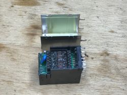 Wnętrze gniazd RJ45 ze zintegrowanym transformatorem sygnałowym Wnętrze gniazd RJ45 ze zintegrowanym transformatorem sygnałowym