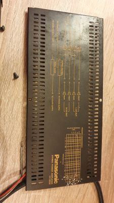 - Jak podłączyć wzmacniacz samochodowy Panasonic CY-B100