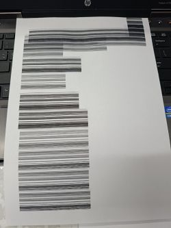 Epson L3250 - drukuje paski na wydruku, co może być przyczyną?