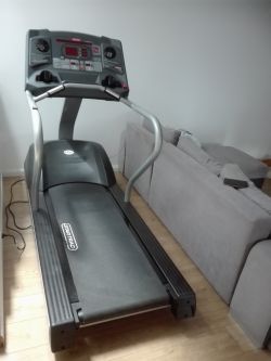 Bieżnia StarTrack pro Elite komunikat "check speed system"