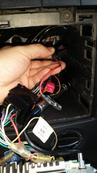 Skoda Fabia 2001: Pioneer MVH-160UI Radio Auto On/Off with Key - Wiring Configurations