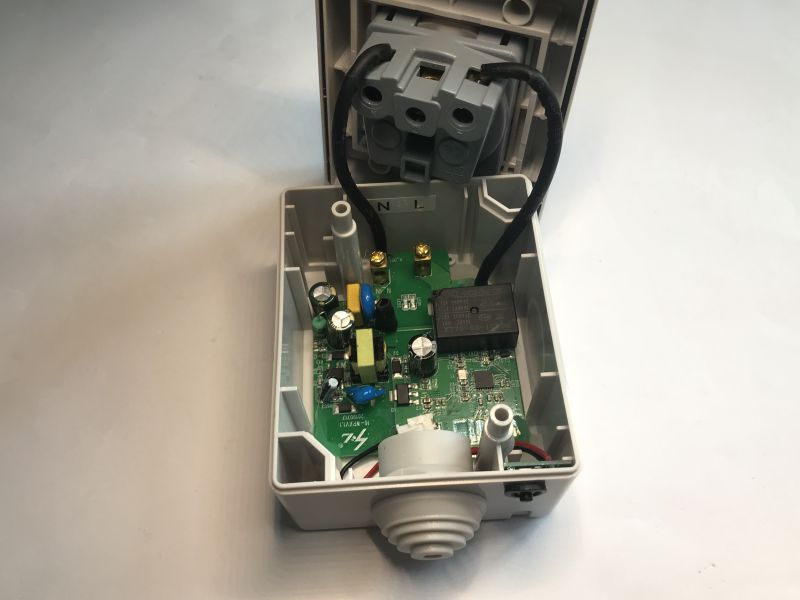 External IP55 surface-mounted socket controlled by Wi-Fi - Sanico TM-WP-04