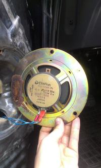 Jakie głośniki do Nissan Patrol GR 60? Średnica 6,5 cm, głębokość 4 cm