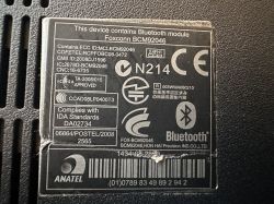 Etykieta urządzenia z modułem Bluetooth Foxconn BCM92046 z różnymi certyfikatami i identyfikatorami.