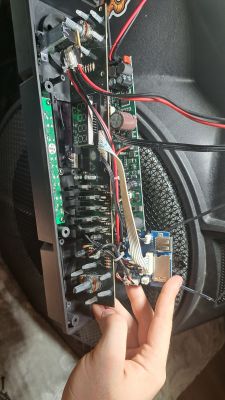 Panel elektroniczny z elementami obwodu