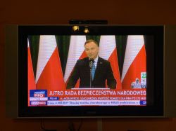 Czy iskra przy HDMI mogła uszkodzić Philips 42PF5321?