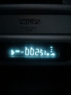 Ekran odtwarzacza Philips z czasomierzem 00:25.