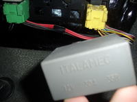 fiat cc 900 rozładowuje akumulator, zółta kostka stuka fiat cc 900 rozładowuje akumulator, zółta kostka stuka