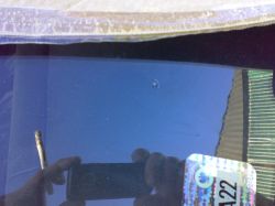 Audi A3 8L - naprawa pęknięcia szyby: folia czy żywica?